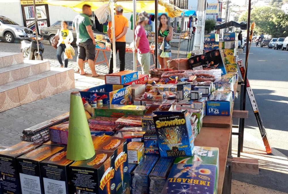 Caetité: crise não afeta vendas dos fogos de artifício