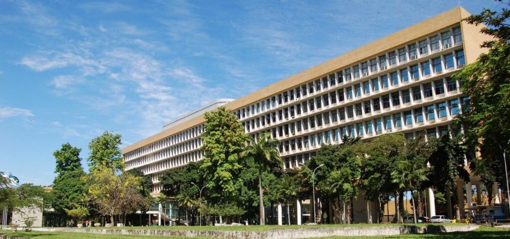 Contingenciamentos vão afetar aulas a partir de agosto, dizem universidades