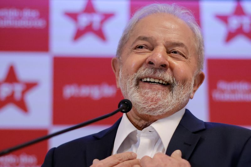 Pesquisa aponta Lula com a menor rejeição entre os presidenciáveis