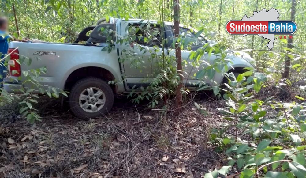 Caetité: Assaltantes invadem casa, agridem família e fogem em carro; veículo foi recuperado