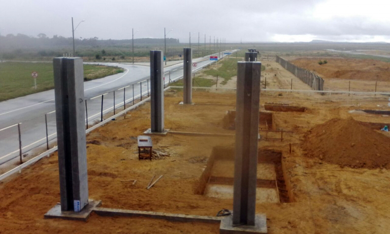 Sem recursos do Governo da Bahia, empresa suspende obras do terminal de passageiros do novo aeroporto de Conquista