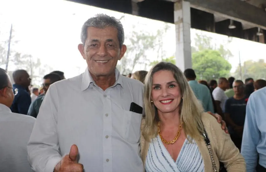 Ivana Bastos e Valmir garantem pavimentação entre Feira da Mata e Juvenília