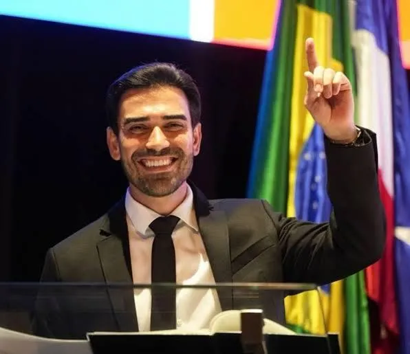 MP manda prefeitura suspender exigência de título de eleitor para atendimento no SUS em LEM