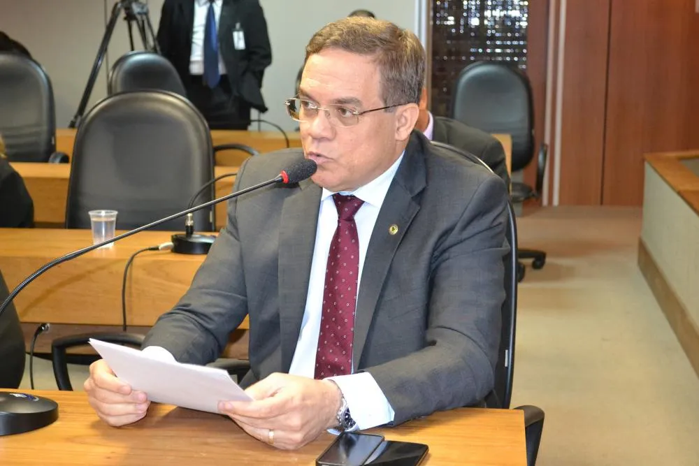 Luciano Ribeiro quer CPI sobre suposta influência na fila da regulação