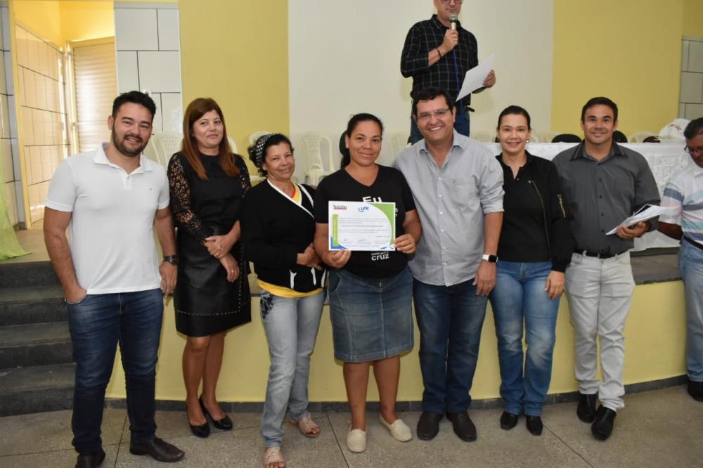 Prefeitura de Guanambi promove entrega de certificados para concluintes de cursos do Programa Mutirão Social