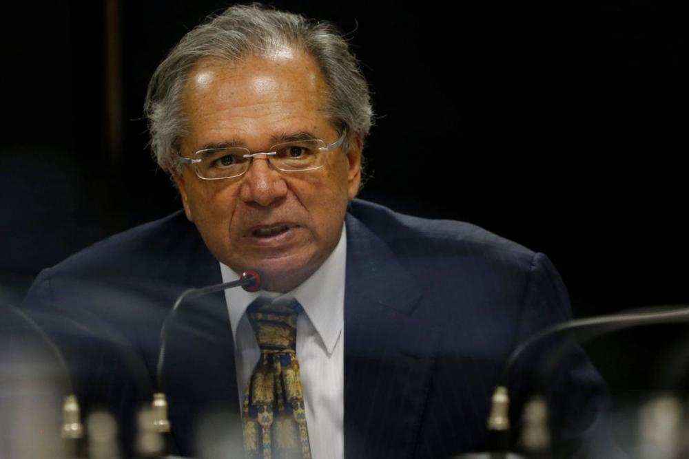 Governo gasta dez vezes mais com Previdência que com educação, afirma Guedes