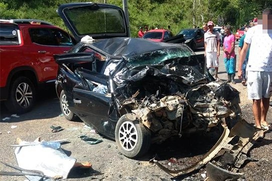 Tragédia no Centro Sul Baiano: Casal e criança morrem em colisão entre dois carros na BA-549