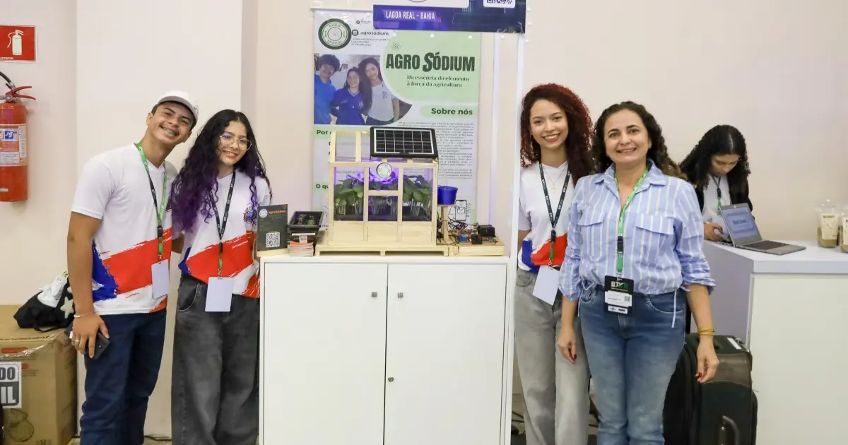 Alunos de Lagoa Real desenvolvem estufa automatizada para agricultores