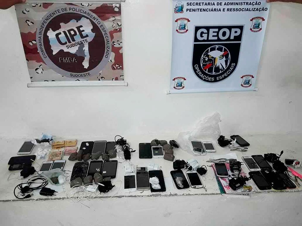 Inspeção acha 26 celulares com detentos no Presídio Nilton Gonçalves, em Vitória da Conquista