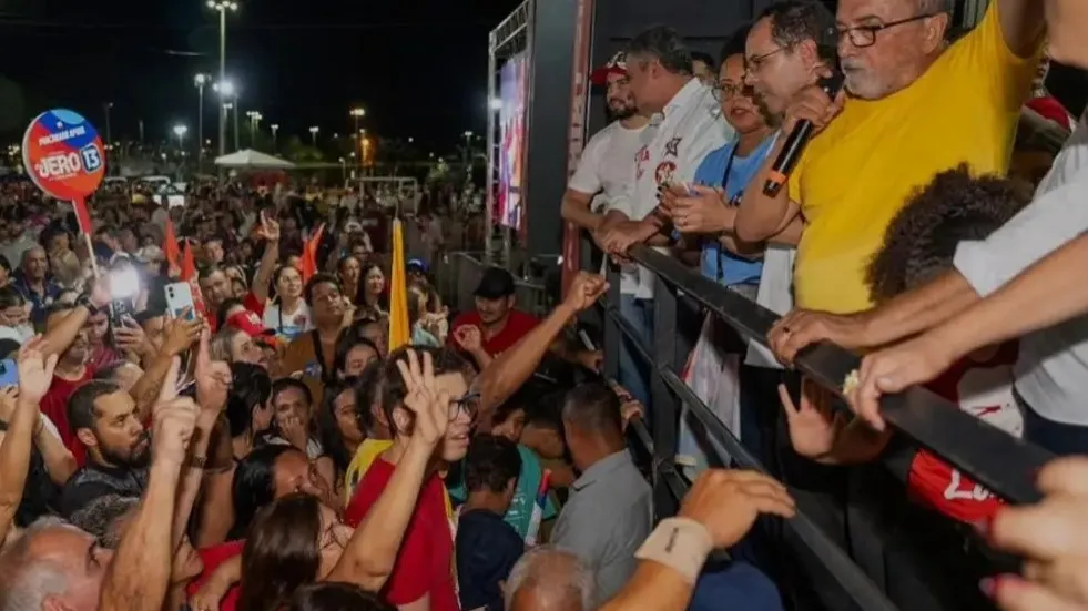 Eduardo Hagge diz que ACM Neto "não tem nada a oferecer" durante comício com Jerônimo