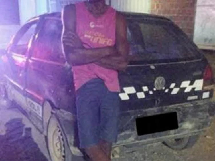 Polícia apreende carro após denúncia de direção perigosa em Guanambi