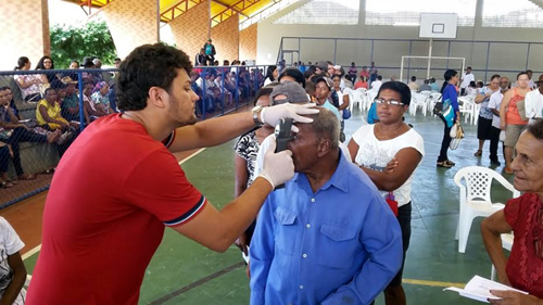 Caetité: Mais de 500 pessoas estão sendo atendidas em Mutirão do Glaucoma nesta quinta 