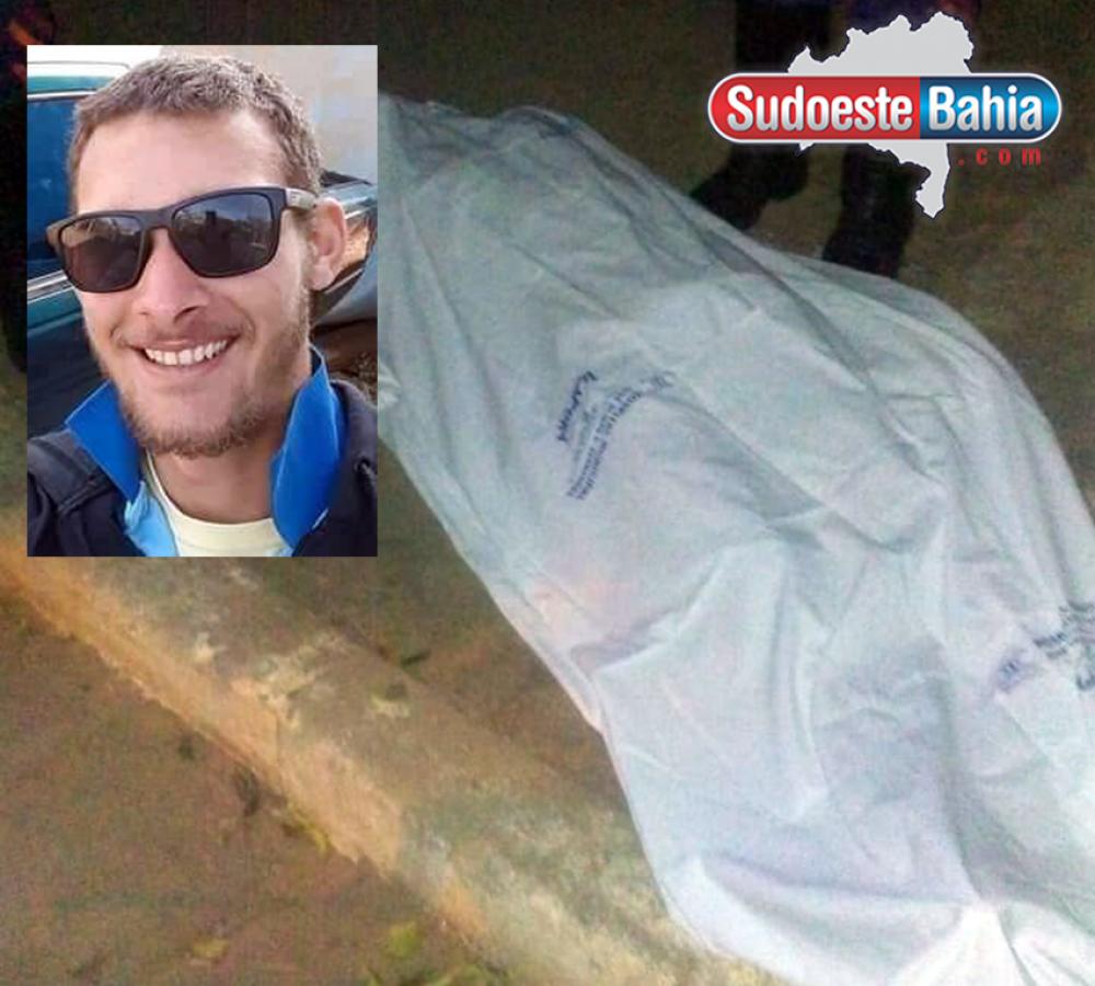 Jovem é assassinado a tiros por dupla de moto no bairro Alto do Cruzeiro, em Igaporã 