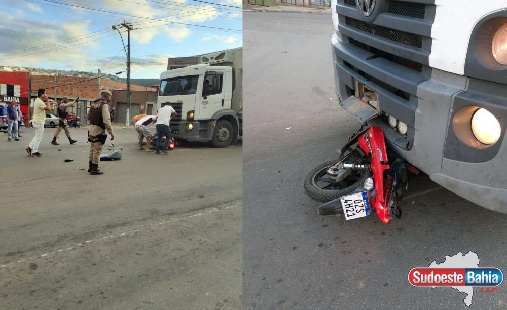 Motociclista se fere gravemente após colisão frontal contra caminhão em Caetité