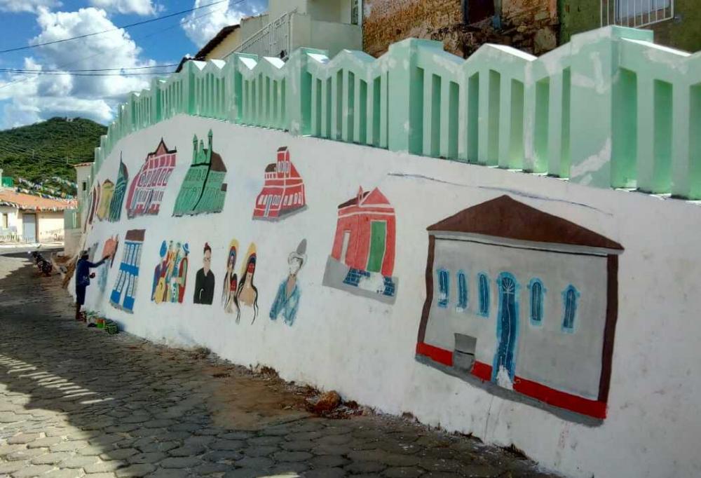 Monumentos históricos de Caetité são retratados em ‘paredão da Feira Velha’ 