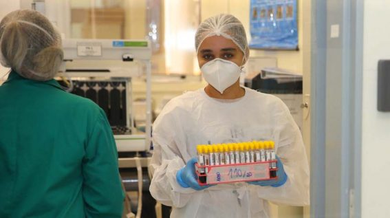Desde o início da pandemia, Brasil tem 98,4 mil mortes e 2,9 milhões de casos