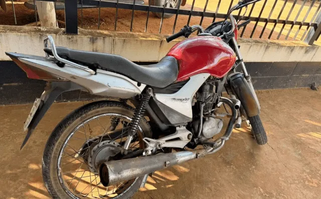 Motocicleta com sinais adulterados é apreendida durante operação policial em Caetité
