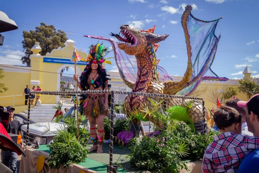 Caetité celebra 2 de Julho com desfile, cavalgada e homenagens à cultura local