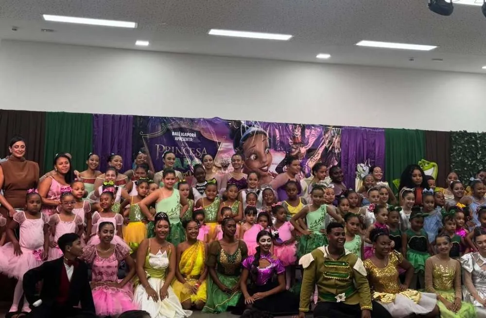 Igaporã encerra projetos culturais de 2025 com apresentações no auditório municipal