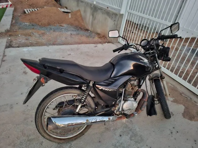 Motociclista sofre acidente e é levado ao HGG em Guanambi