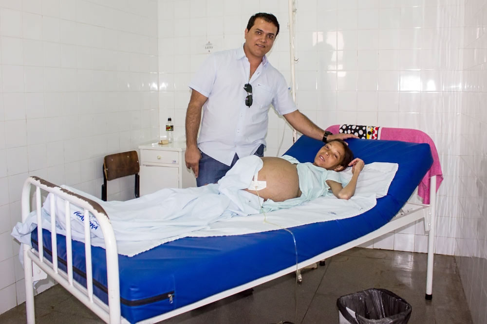 Igaporã: Jovem com “Barriga Gigante” será transferida para Salvador, onde fará transplante de fígado 