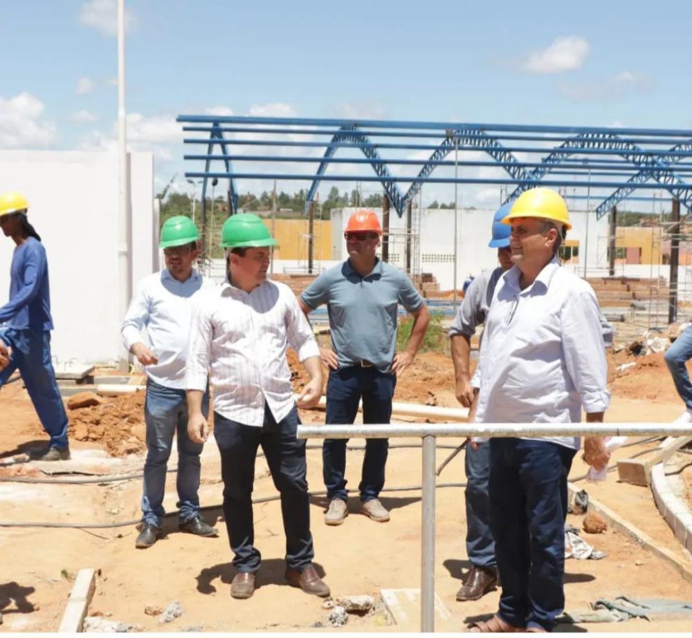 Prefeito de Igaporã, Neto Cotrim, transforma cidade em um verdadeiro canteiro de obras
