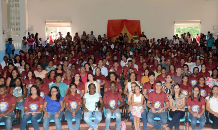 Mais de 140 pessoas foram crismadas na festa de ‘Apresentação do Senhor’ em Igaporã 