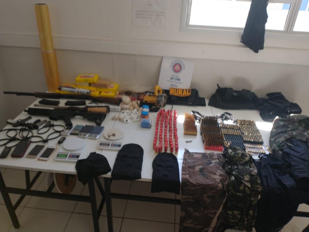 Suspeitos de integrar quadrilha que explodiu agências em Correntina são presos em Serra do Ramalho