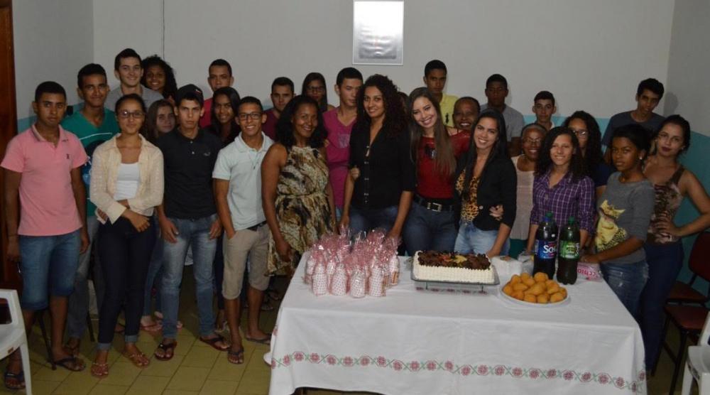 Alunas da UNEB realizam Oficina Raízes Ancestrais na Casa do Estudante de Caetité
