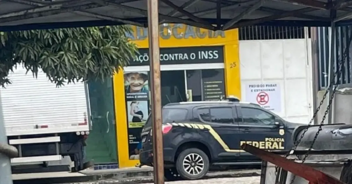 PF faz buscas em escritório de advocacia em Teixeira de Freitas durante operação contra litigância abusiva
