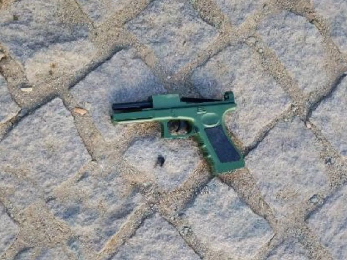 Simulacro de pistola é apreendido após confusão em Guanambi