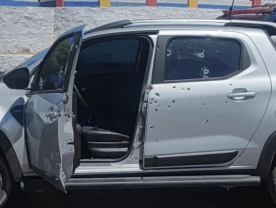 Bebê e dois adultos são baleados em ataque a tiros em Ibotirama