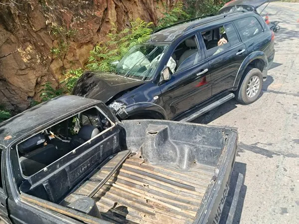 Motorista fica ferido após colisão na BA‑148, em Livramento