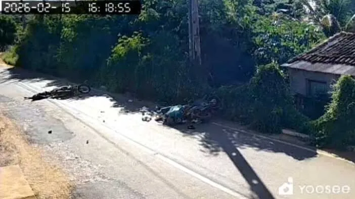 Atropelamento deixa duas pessoas gravemente feridas em Licínio de Almeida