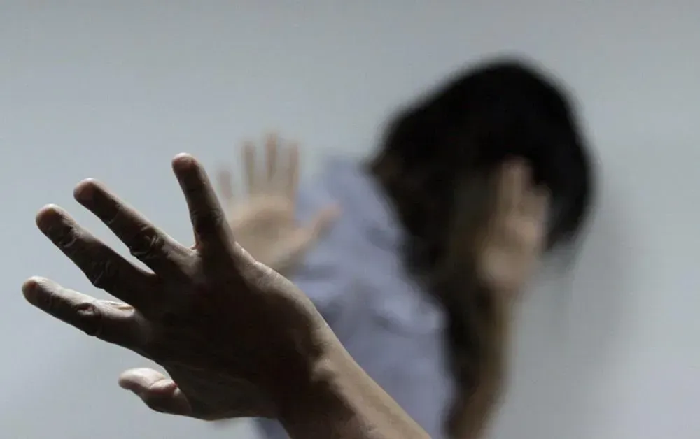 Homem é preso após agredir companheira durante discussão em Urandi