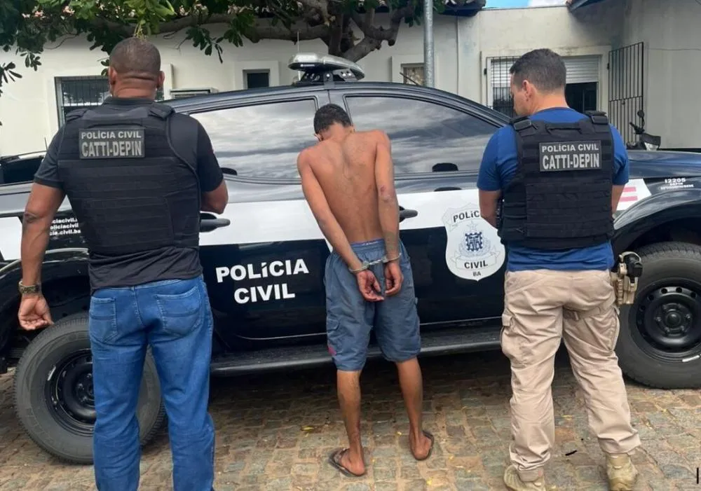 Homem mata um e fere outro a facadas em Candiba