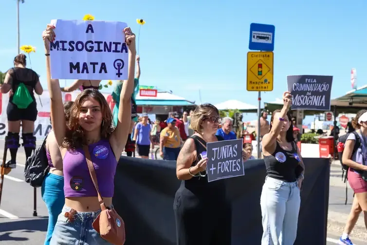 Manifestações pedem aprovação do PL da Misoginia e combate à violência contra mulheres