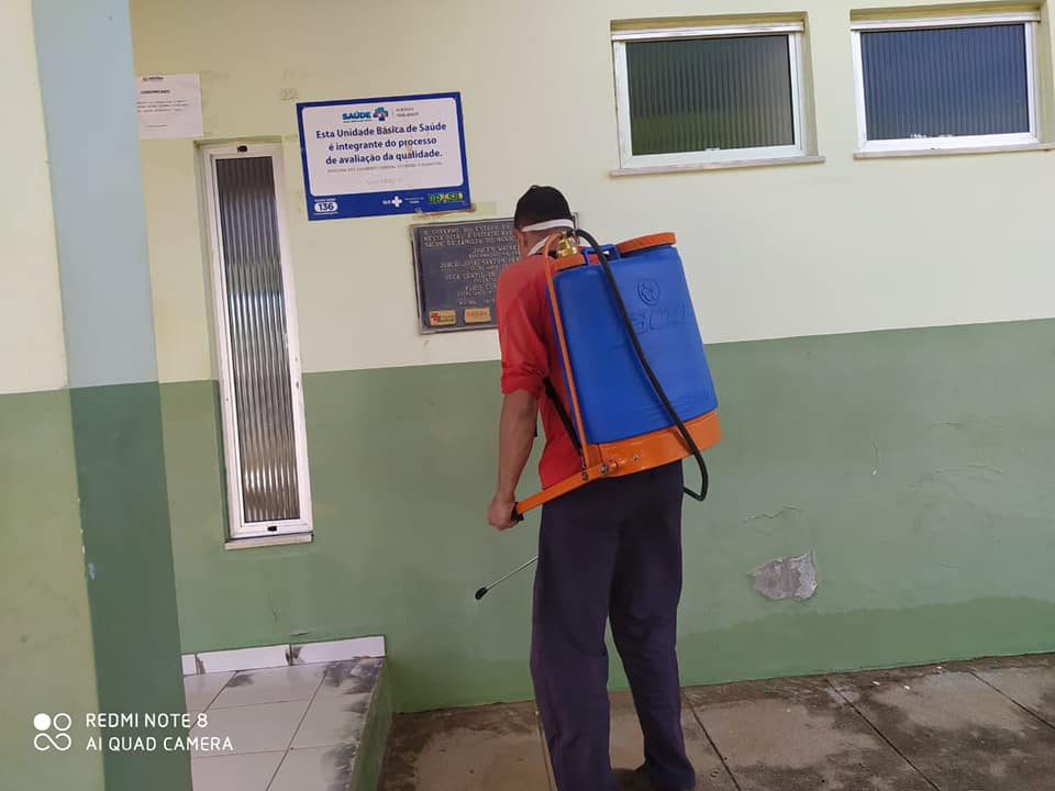 Matina: Trabalho de dedetização contra pragas urbanas é feito nas unidades de saúde