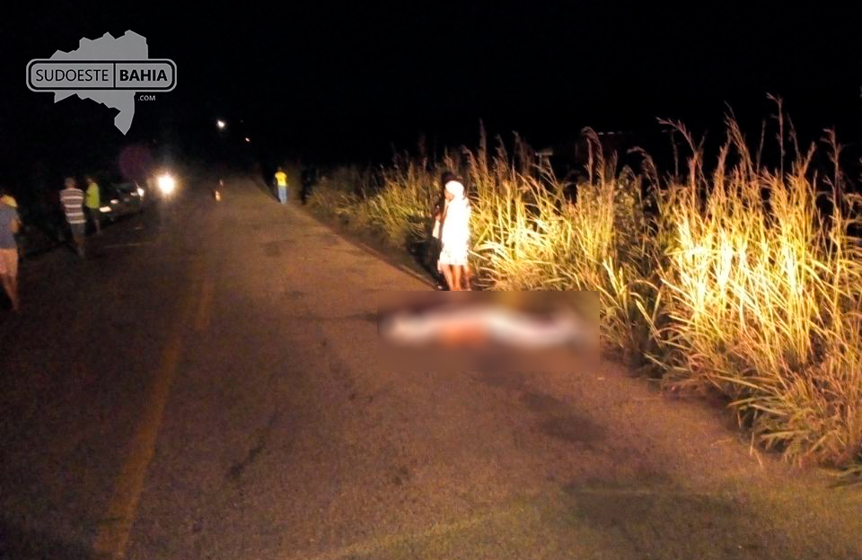 Motociclista morre após ser atingido por carro na BR-122 em Caetité