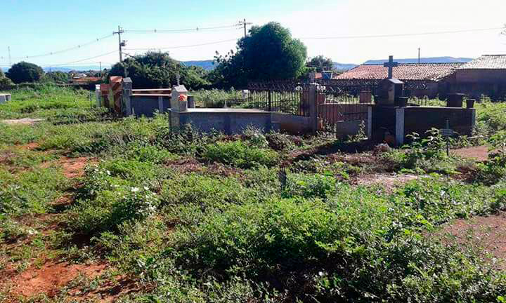 Leitor retrata abandono dos cemitérios de Boquira 