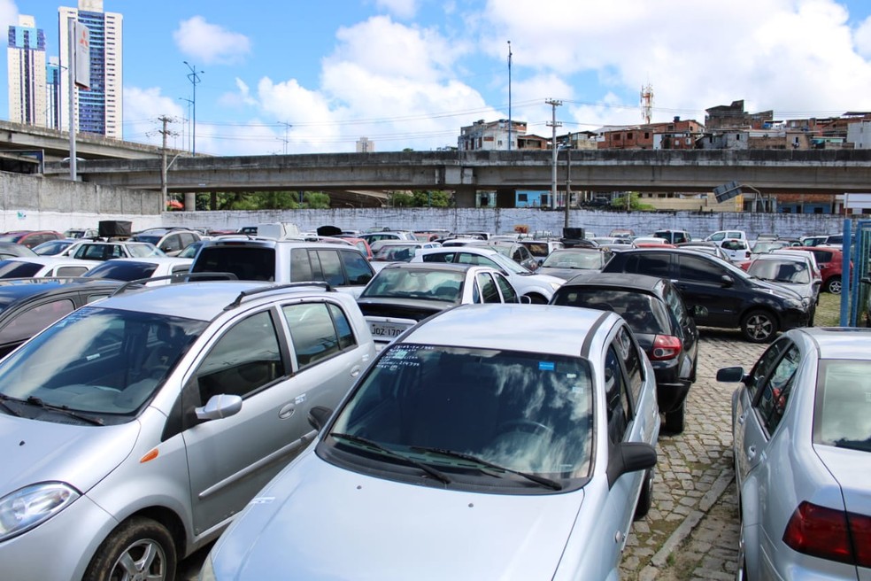 Detran-BA alerta para golpe do site de leilão falso que usa nome do órgão