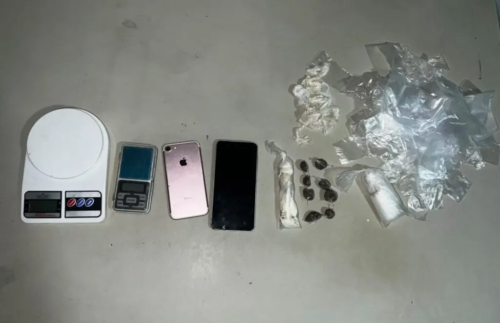 Drogas, balanças de precisão e celulares são apreendidos em Bom Jesus da Lapa