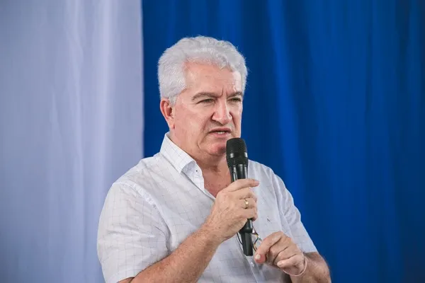 Vice-prefeito confirma autoria de áudio e expõe racha político com prefeito de Riacho de Santana