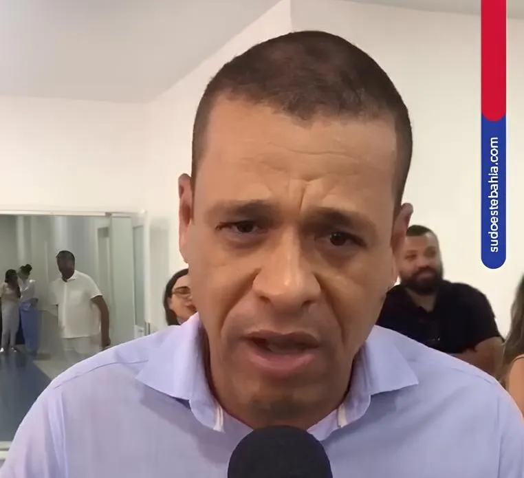 Prefeito de Malhada destaca importância da estadualização da Unacon durante visita a Caetité