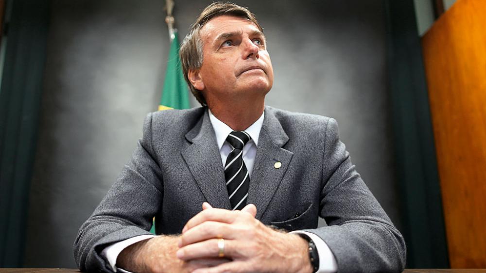 Sem Lula, Bolsonaro lidera disputa, mas perde 2º turno, diz Datafolha