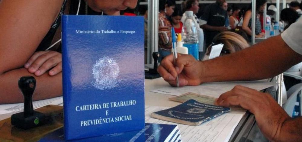 Brasil registra saldo de 121 mil empregos com carteira assinada em agosto