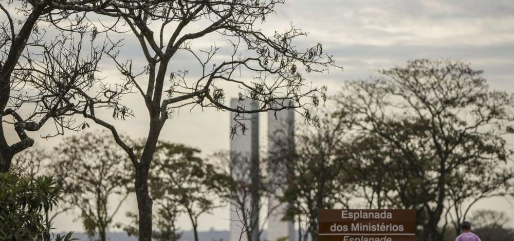 Reforma administrativa pretende revisar salários e número de carreiras