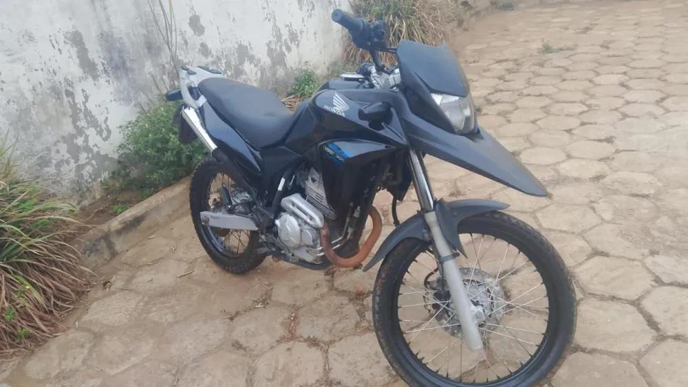 Polícia Militar recupera moto furtada em Licínio de Almeida