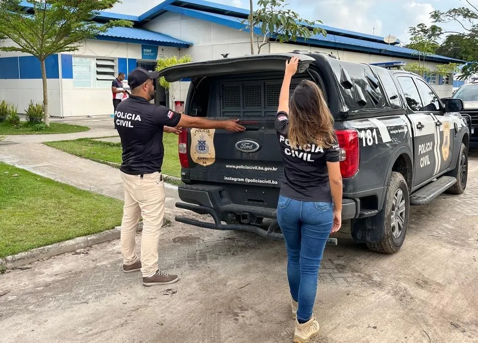 Homem é preso em Salvador por ameaçar ex-companheira com vídeo íntimo em Carinhanha