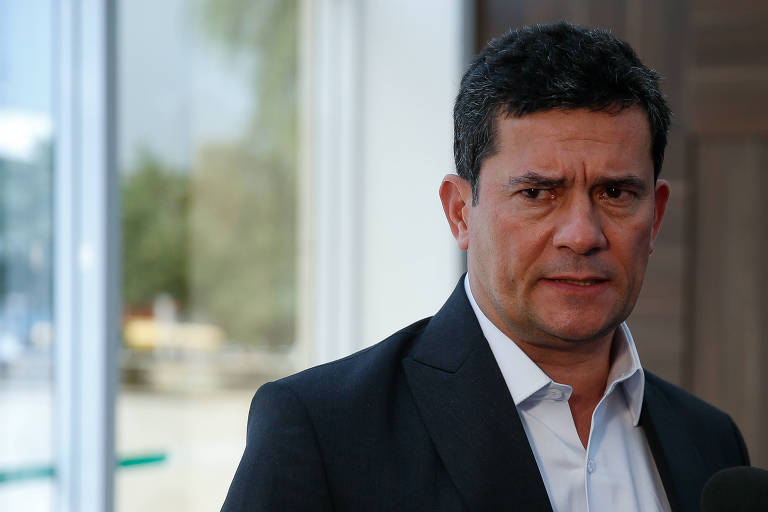 Moro vai para União Brasil e deve desistir de candidatura à Presidência